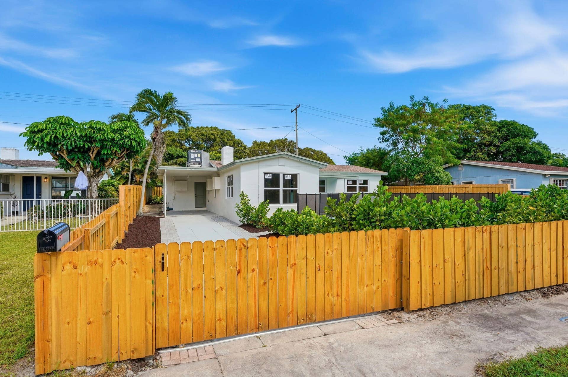 1023 Andrews Road, West Palm Beach, FL 33405 1-web-or-mls-001_DSC04258