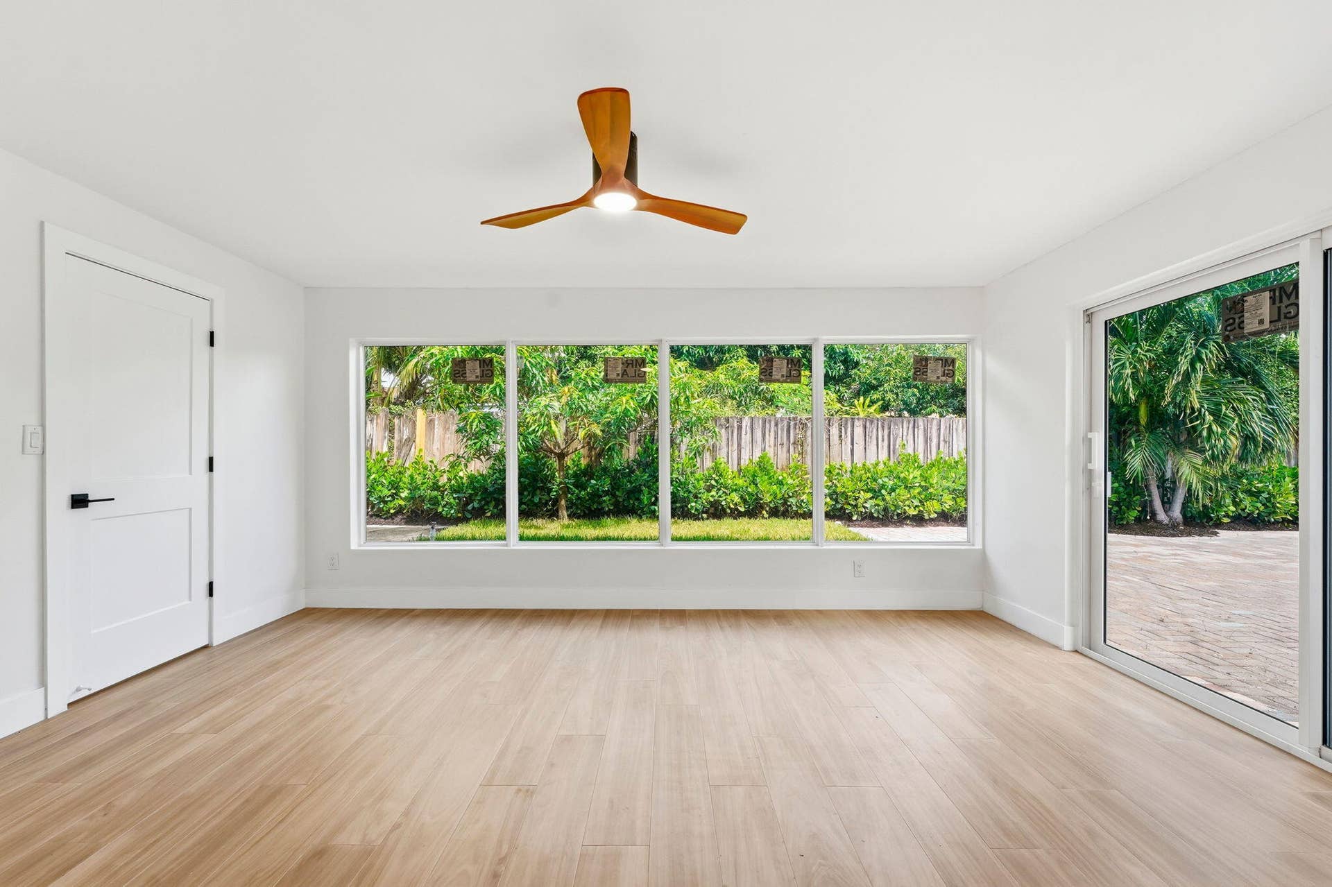 1023 Andrews Road, West Palm Beach, FL 33405 21-web-or-mls-021_DSC04198