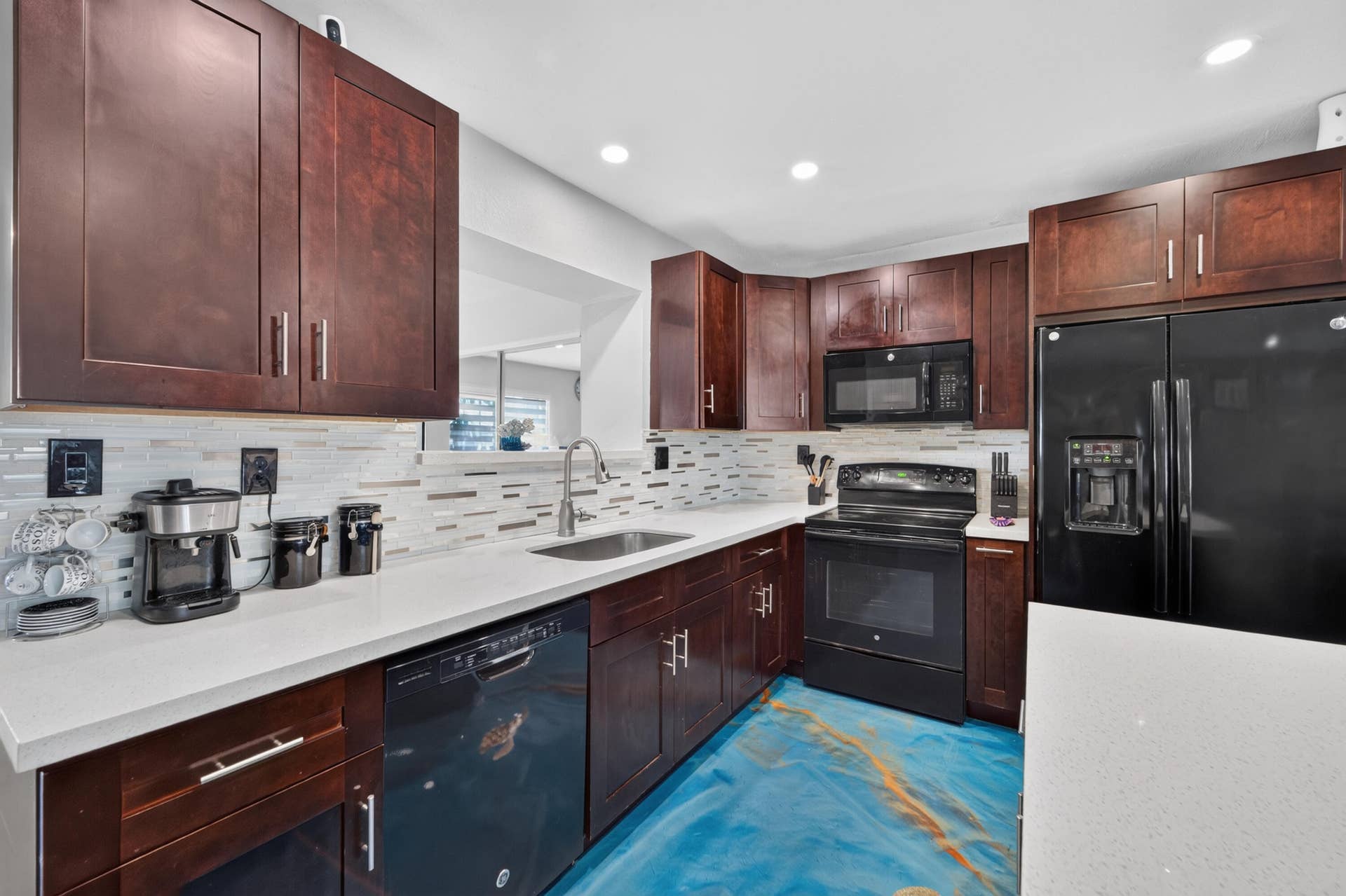 8800 NW 15TH Street, Pembroke Pines, FL 33024 kitchen
