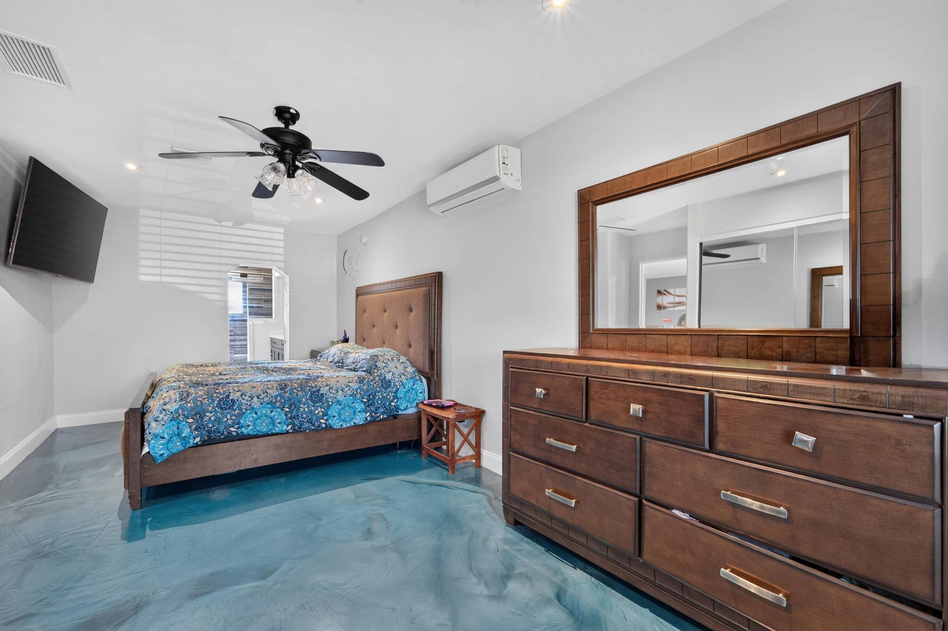 8800 NW 15TH Street, Pembroke Pines, FL 33024 main bedroom