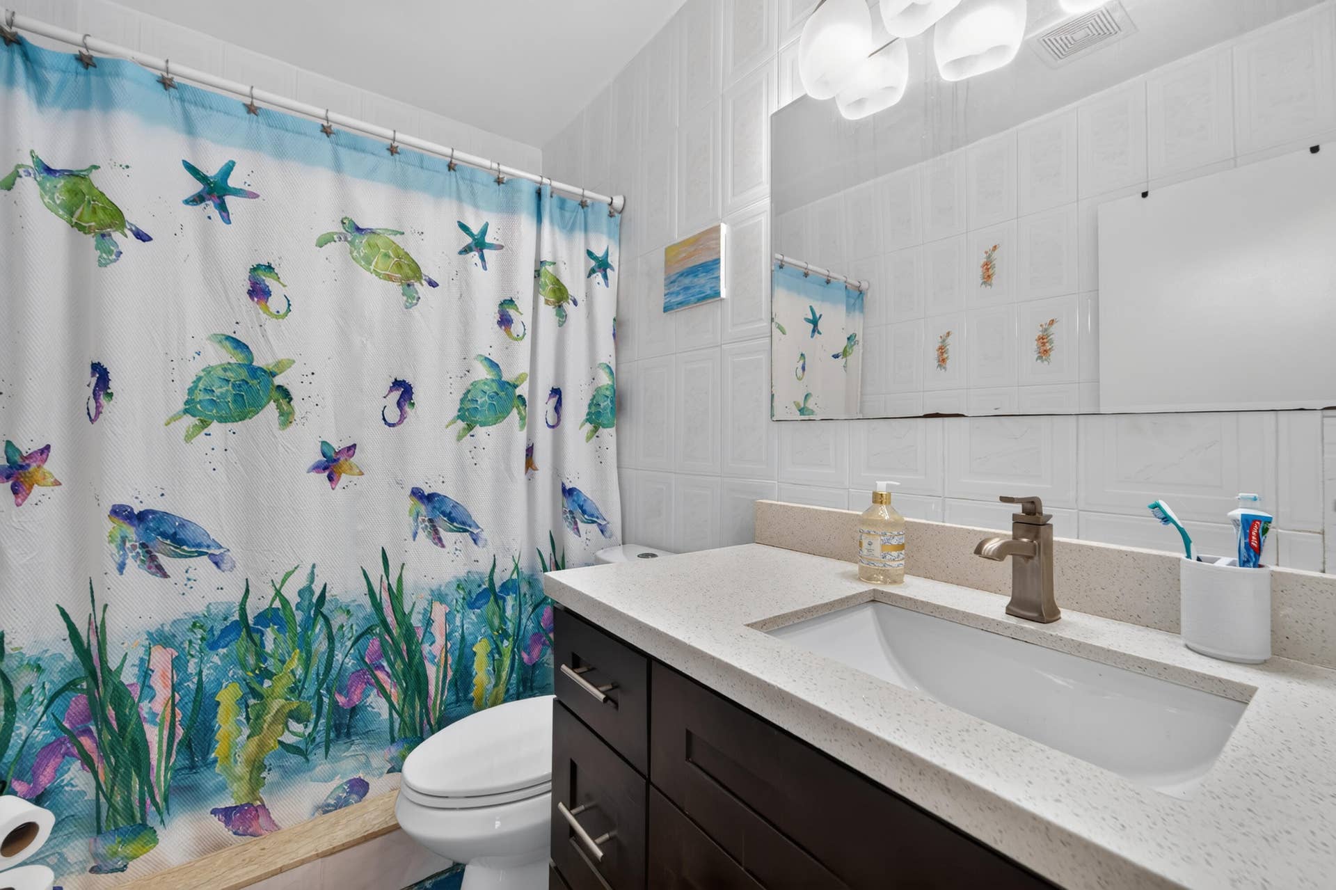 8800 NW 15TH Street, Pembroke Pines, FL 33024 2nd bathroom
