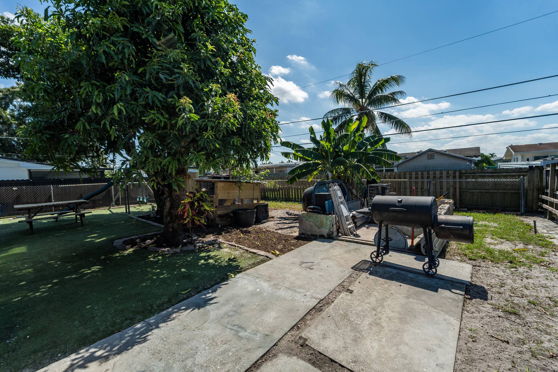 8800 NW 15TH Street, Pembroke Pines, FL 33024 backyard