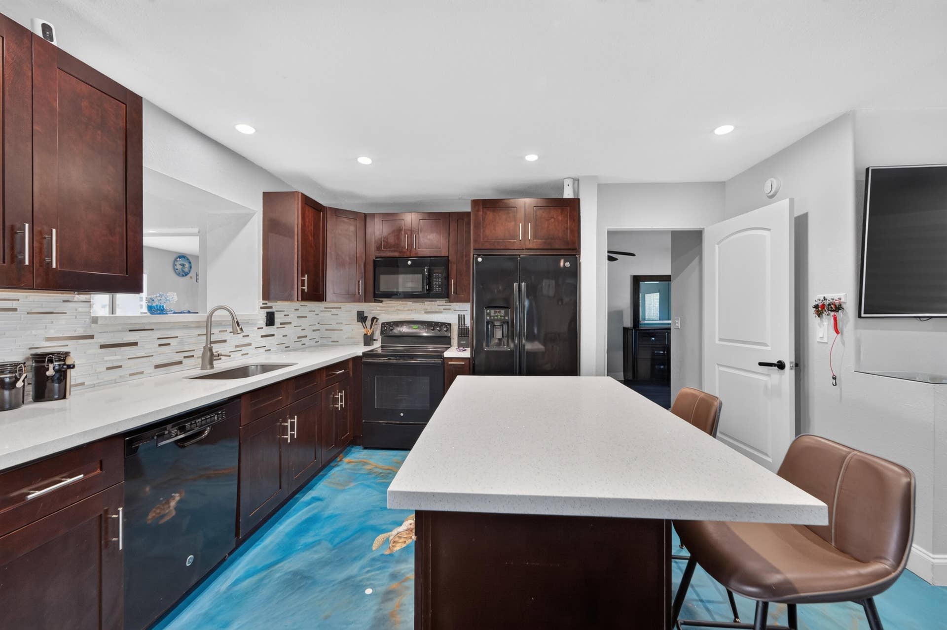 8800 NW 15TH Street, Pembroke Pines, FL 33024 kitchen