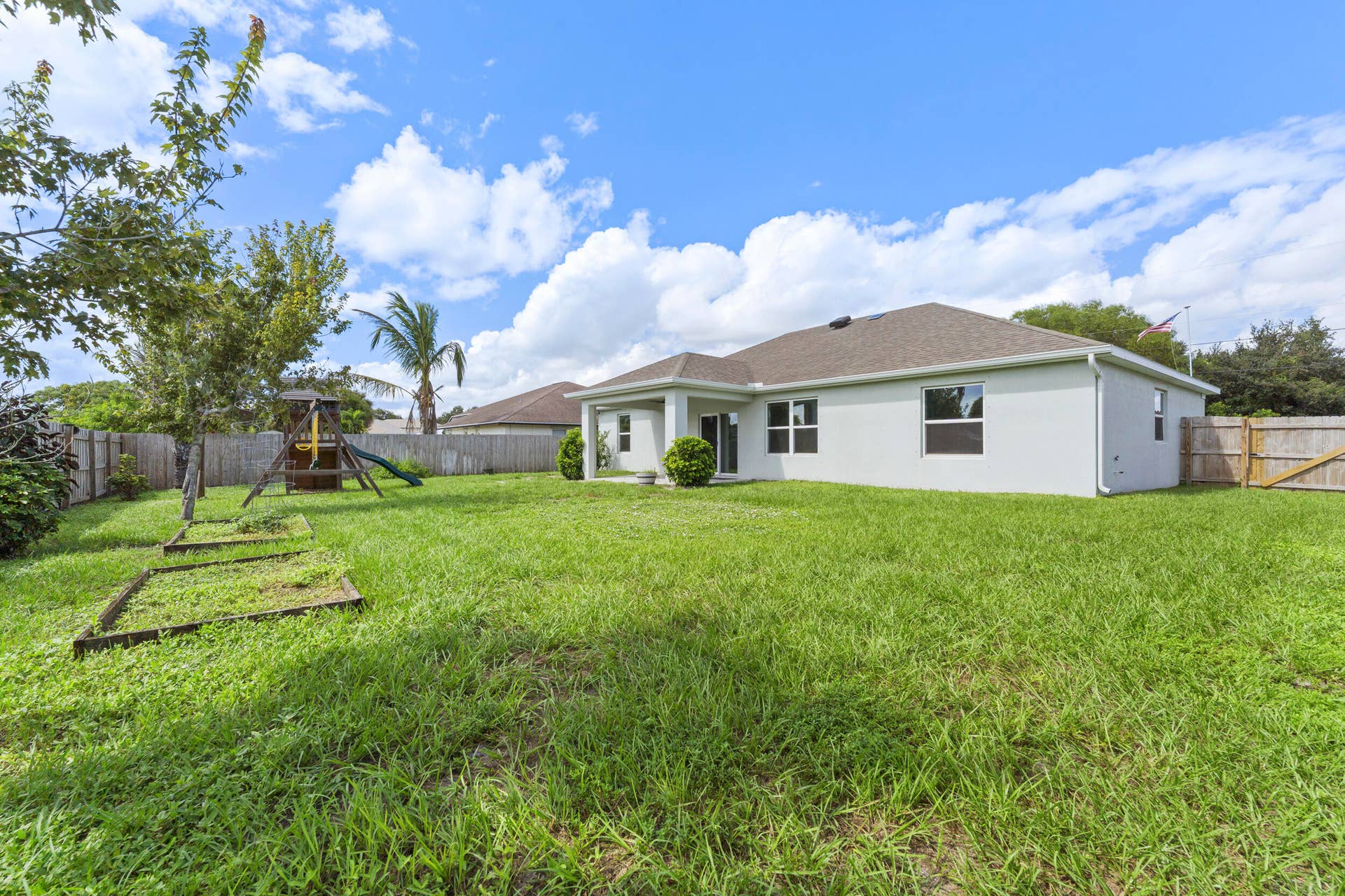 770 SW SARAGOSSA Avenue, Port St Lucie, FL 34953 19_24