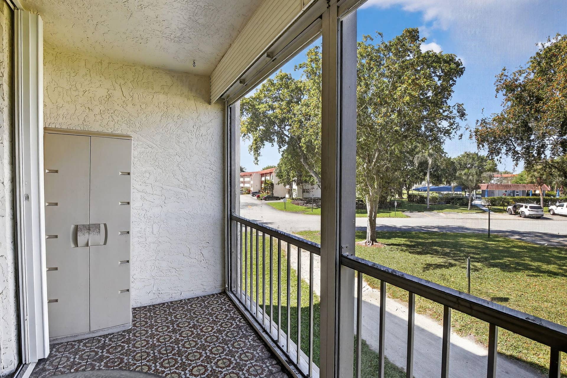 8921 S HOLLYBROOK Boulevard, #209, Pembroke Pines, FL 33025 19-web-or-mls-_A7A0254