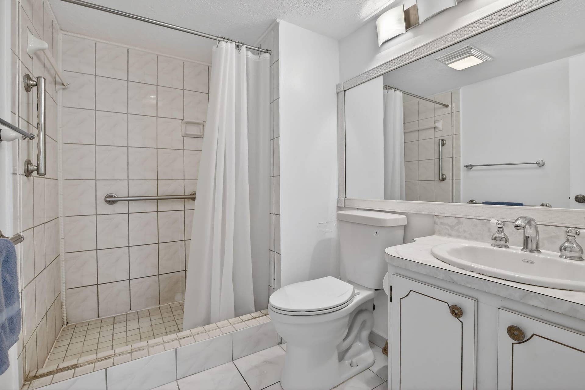 8921 S HOLLYBROOK Boulevard, #209, Pembroke Pines, FL 33025 26-web-or-mls-_A7A0289