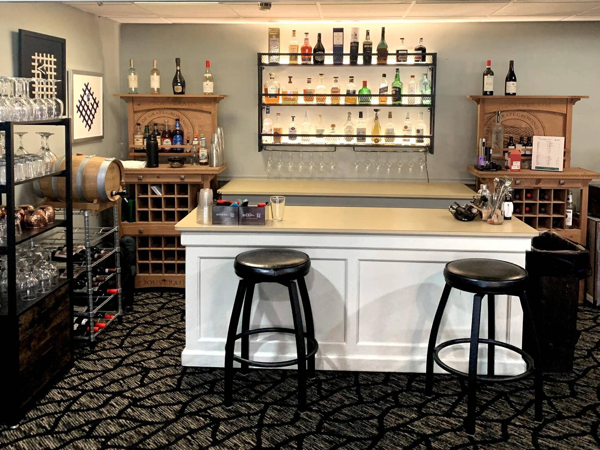 8921 S HOLLYBROOK Boulevard, #209, Pembroke Pines, FL 33025 bar