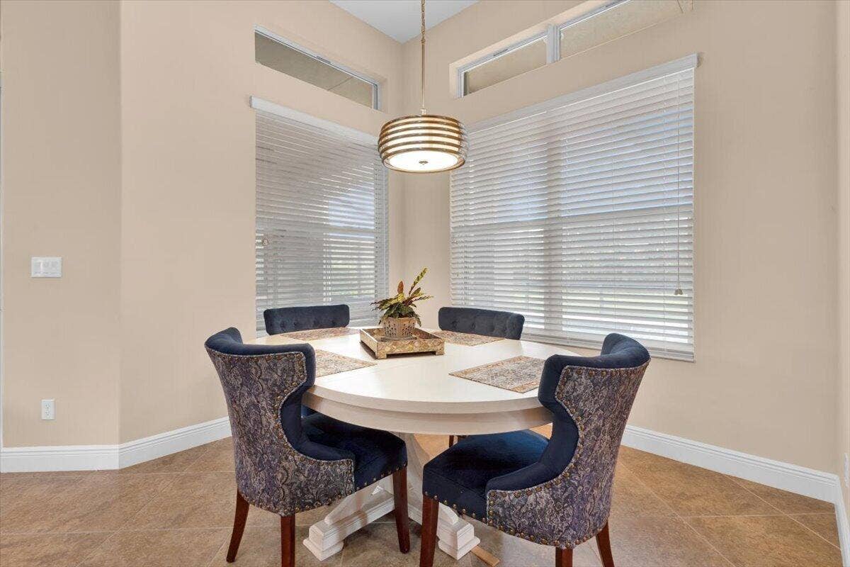 Breakfast Nook