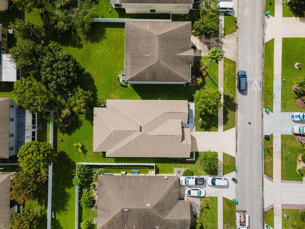 5138 NW WISK FERN Circle, Port St Lucie, FL 34986 Nice neighborhood