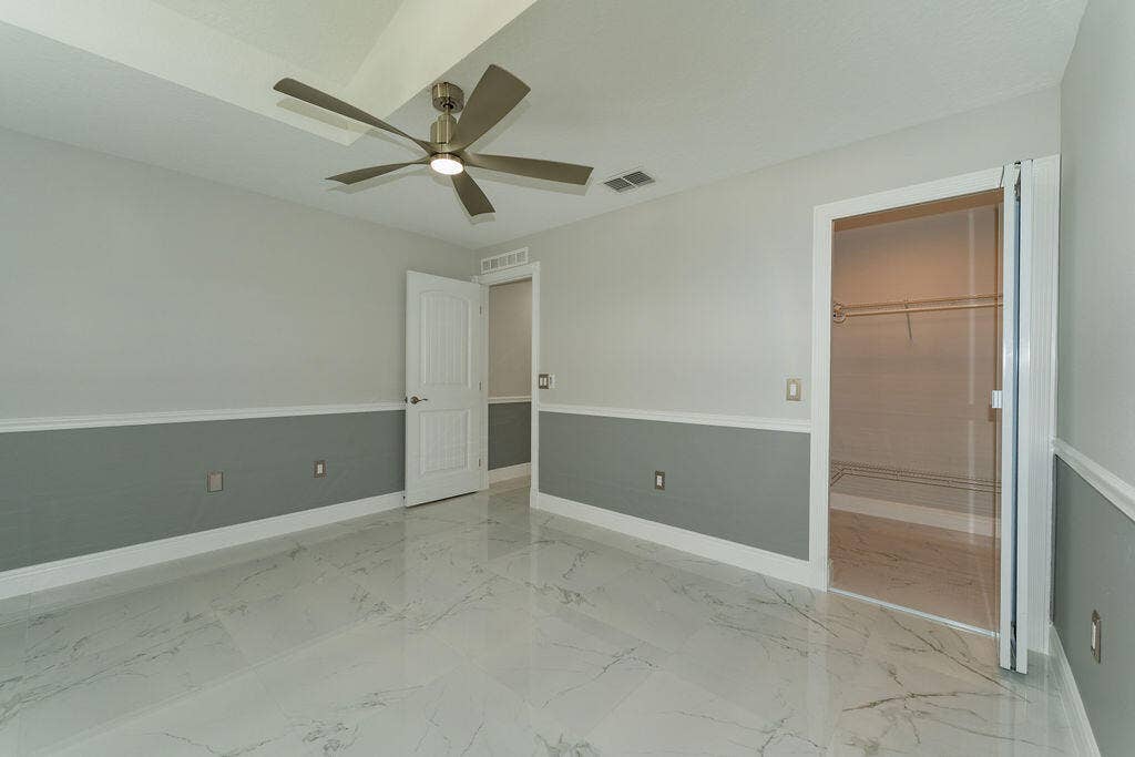 5138 NW WISK FERN Circle, Port St Lucie, FL 34986 Beautiful gray tone