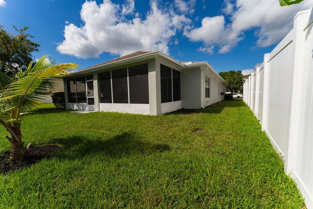 5138 NW WISK FERN Circle, Port St Lucie, FL 34986 SIL05780