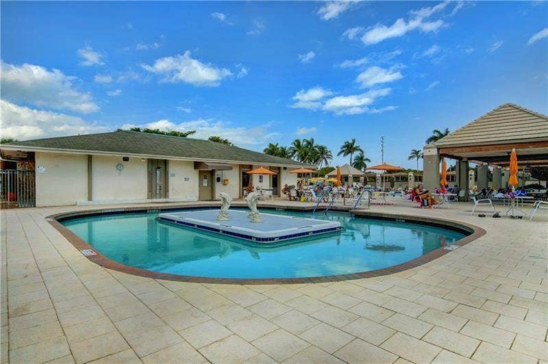 2305 LUCAYA Lane, #L4, Coconut Creek, Coconut Creek, FL 33066 BEAUTIFUL WALKING POOL