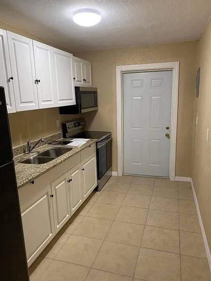 1400 AVENUE I, #A, Fort Pierce, FL 34950 IMG_8785