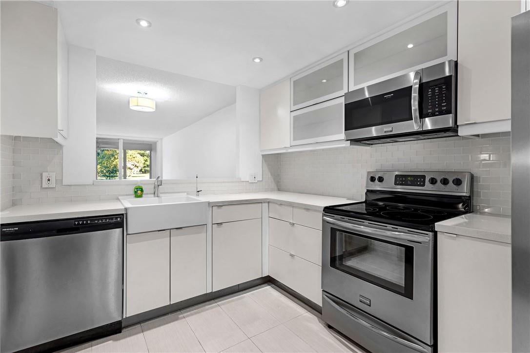 605 OAKS Drive, #104, Pompano Beach, Pompano Beach, FL 33069 Photo 10