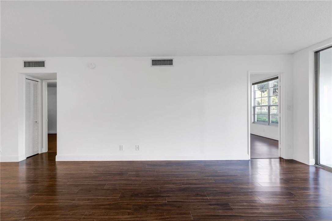 605 OAKS Drive, #104, Pompano Beach, Pompano Beach, FL 33069 Photo 5