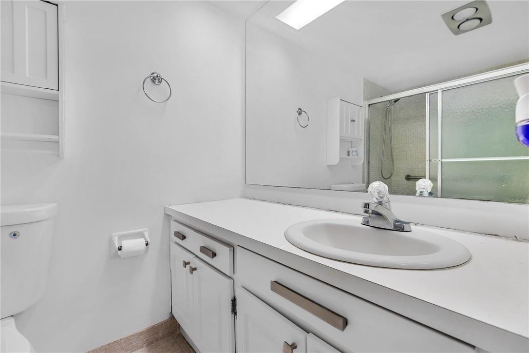 605 OAKS Drive, #104, Pompano Beach, Pompano Beach, FL 33069 Photo 21