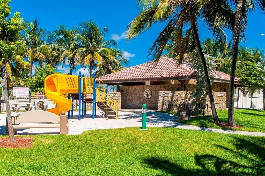 2501 NE 12TH Street, Pompano Beach, FL 33062 Photo 25