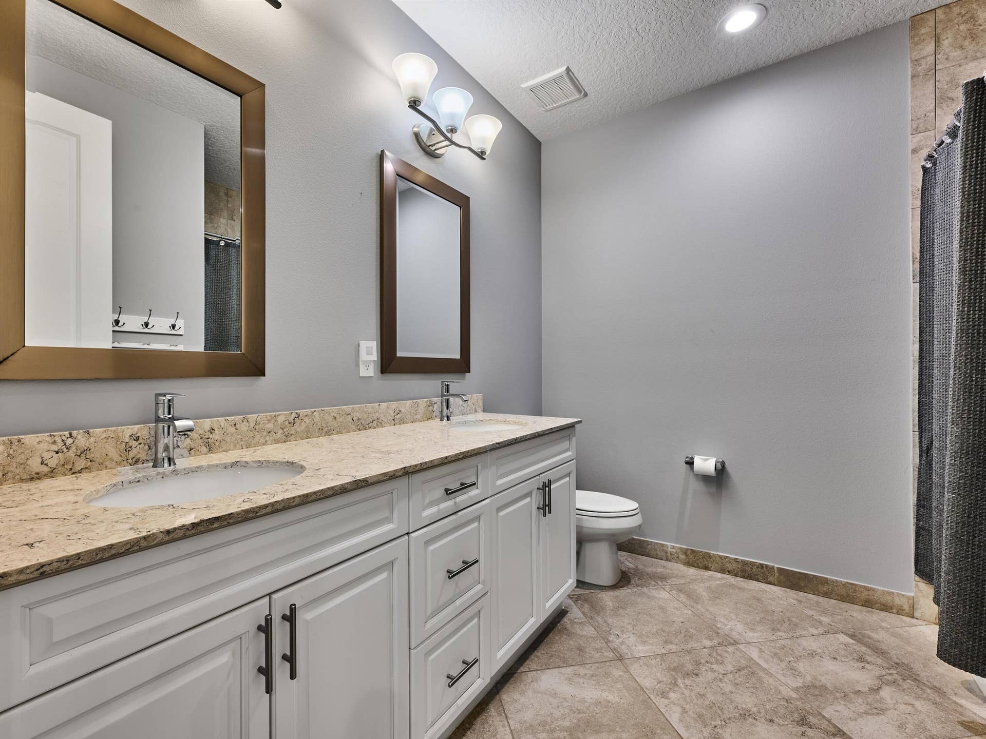 141 SWORD FERN Place, Wellington, FL 33414 Guest Bathroom