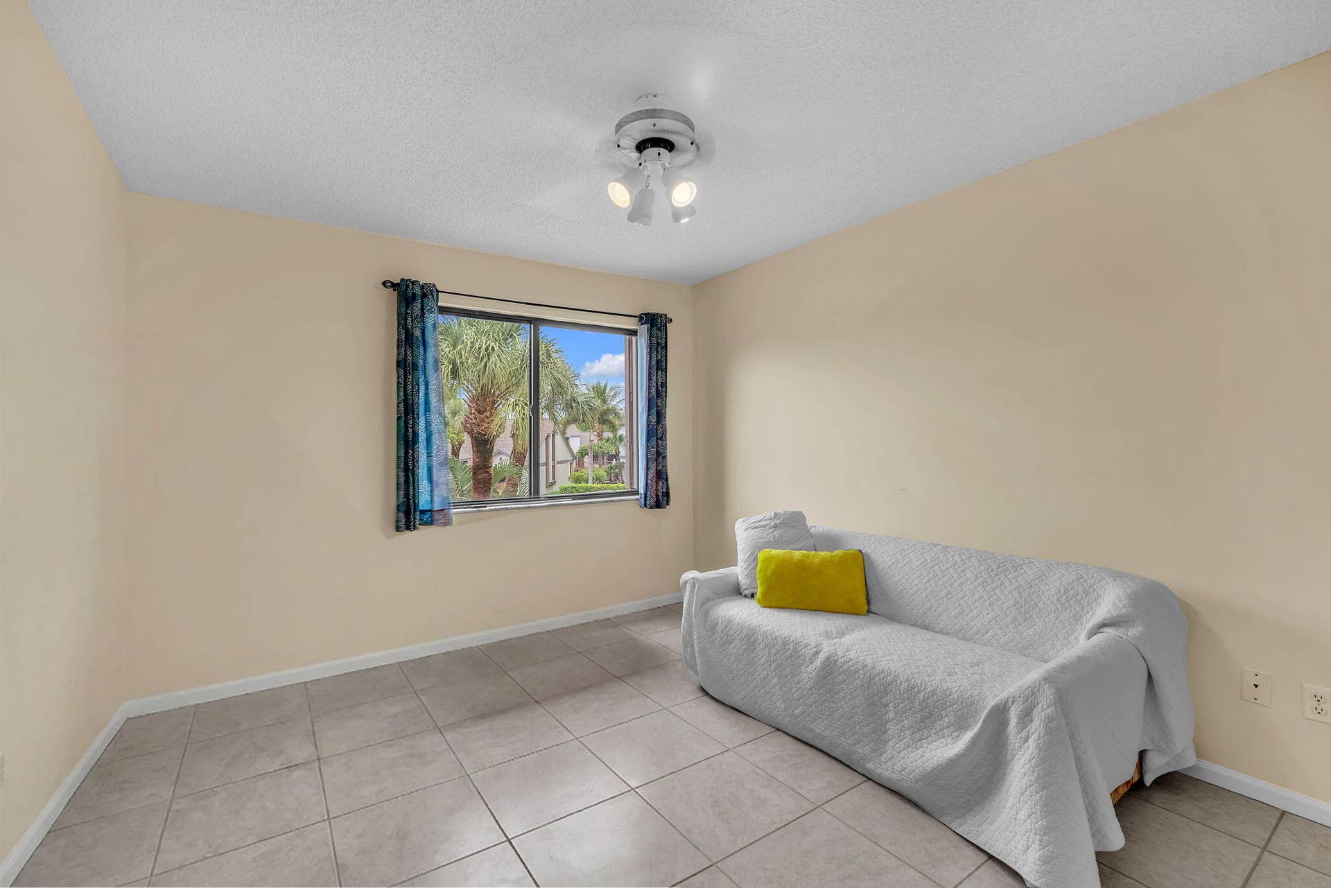 1109 LANDINGS Boulevard, Greenacres, FL 33413 32-web-or-mls-DSC02788