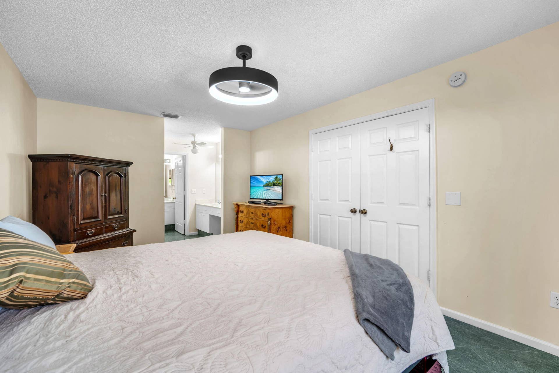 1109 LANDINGS Boulevard, Greenacres, FL 33413 21-web-or-mls-DSC02743