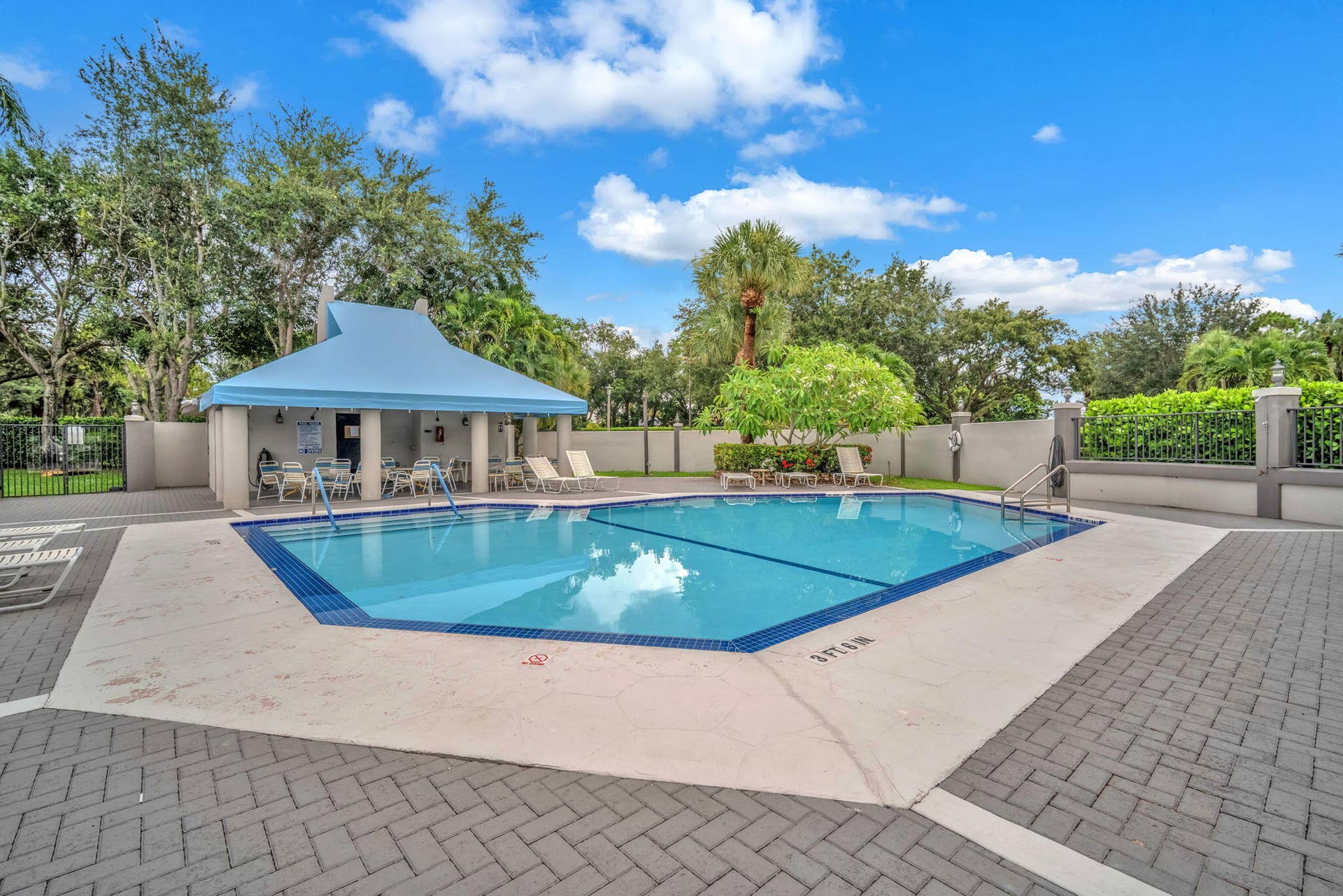 1109 LANDINGS Boulevard, Greenacres, FL 33413 37-web-or-mls-DSC02792