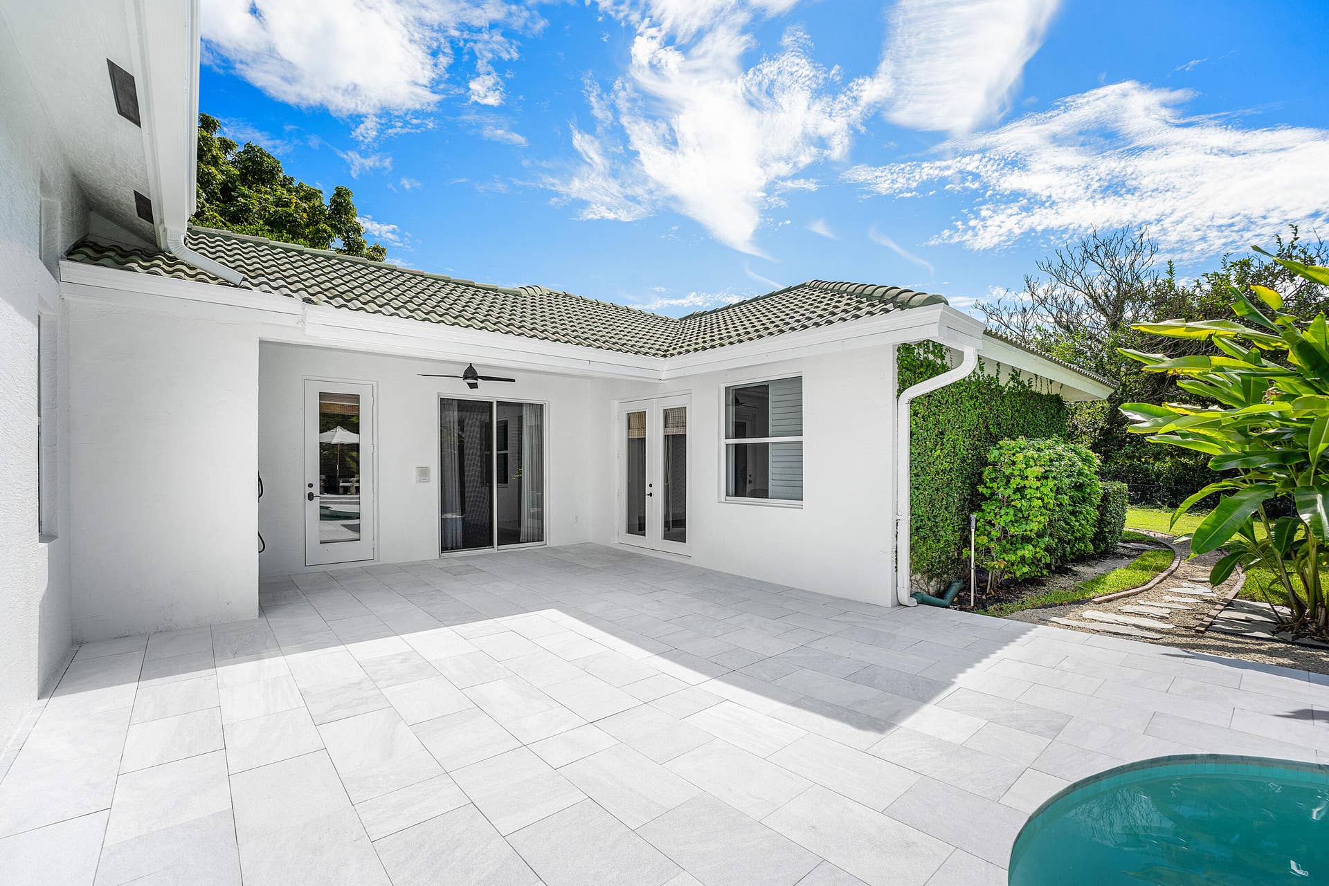 15390 TAKE OFF Place, Wellington, FL 33414 Guest House Entrance