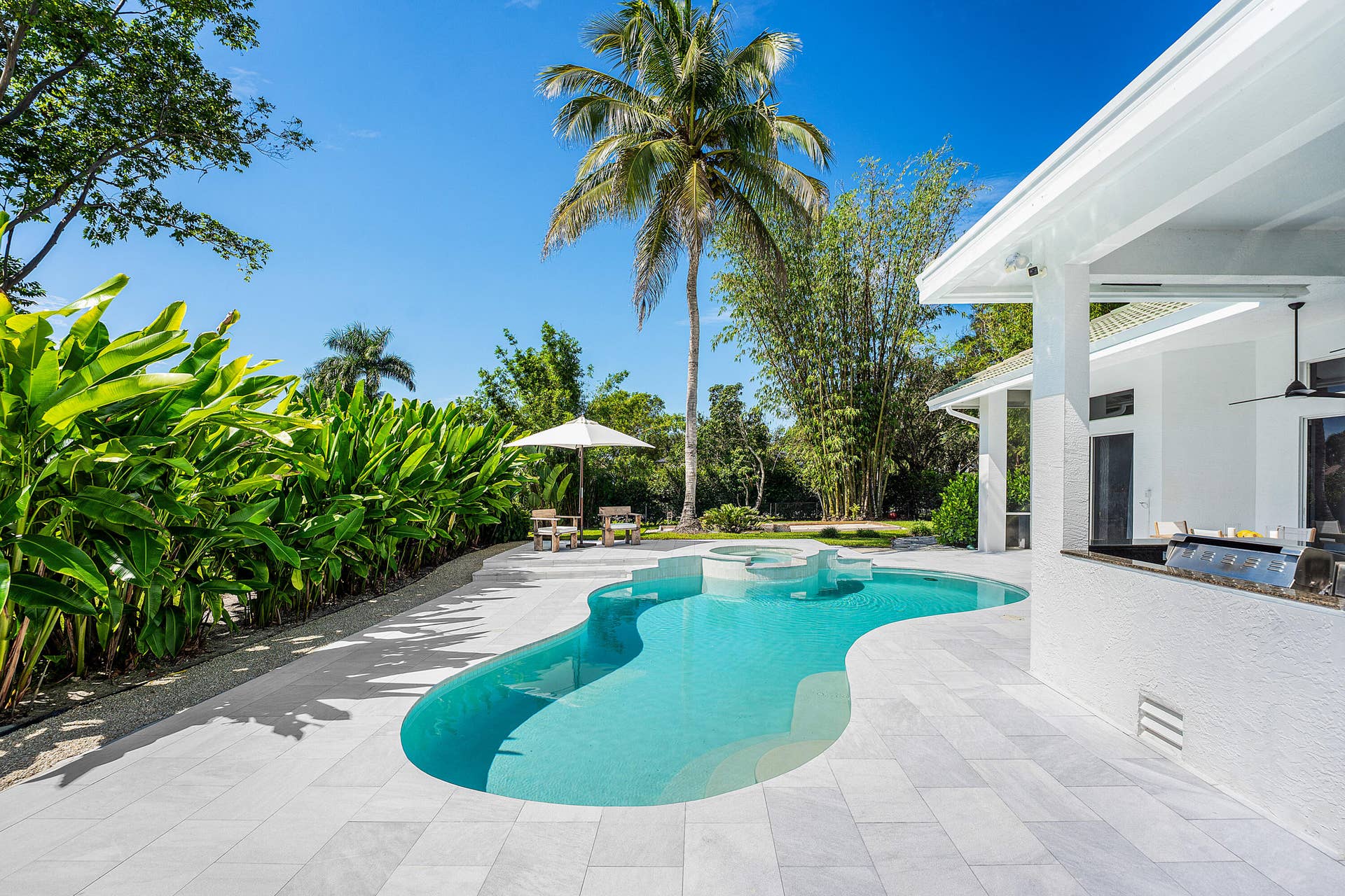 15390 TAKE OFF Place, Wellington, FL 33414 Salt Water Pool