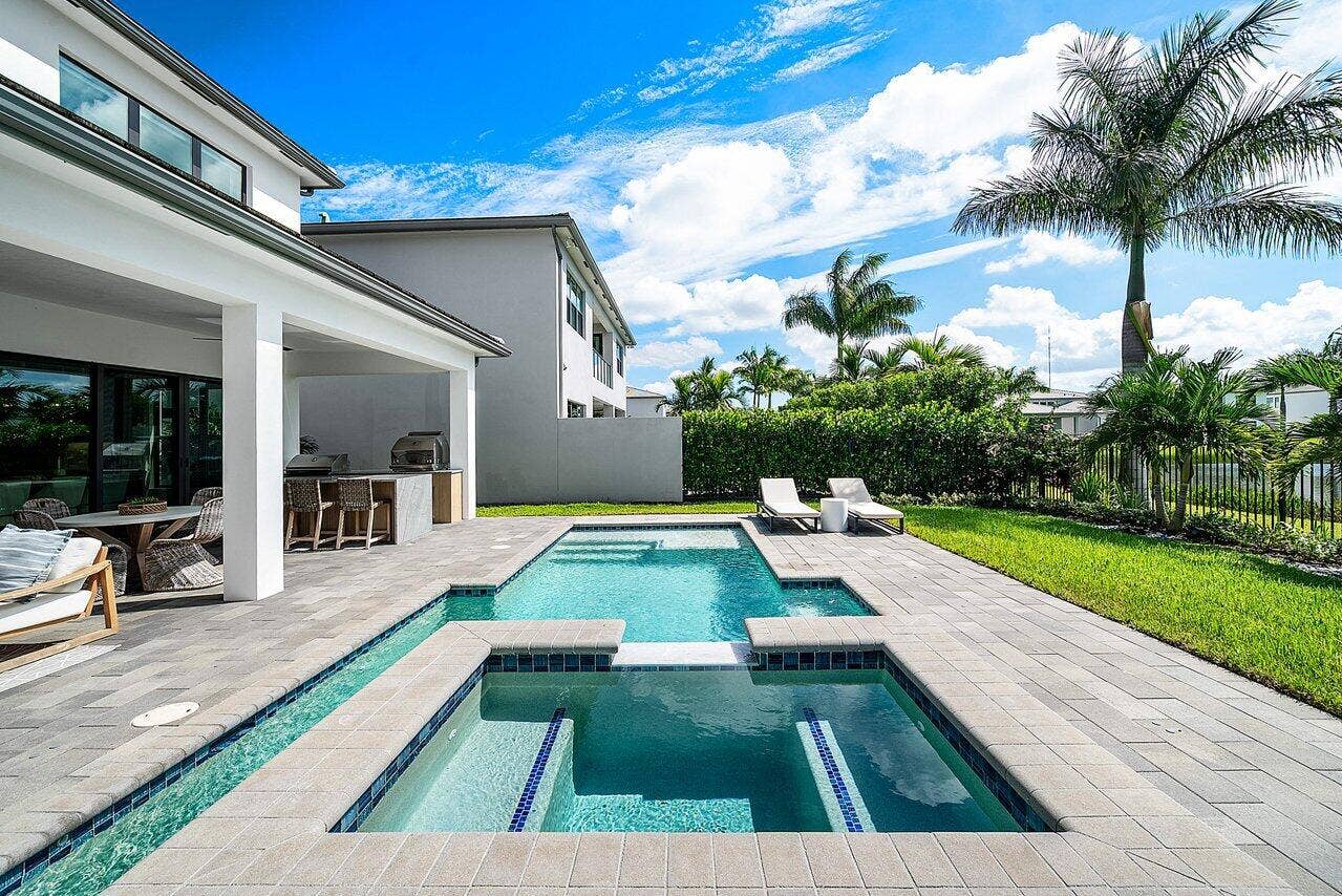 075-8550CrystalDownsAvenue-BocaRaton-FL-