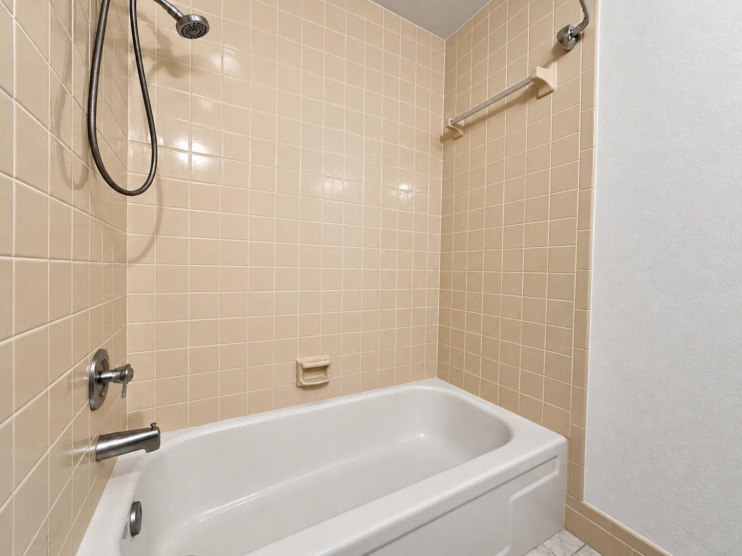2051 SW 15th Street, #214, Deerfield Beach, FL 33442 IMG_4432