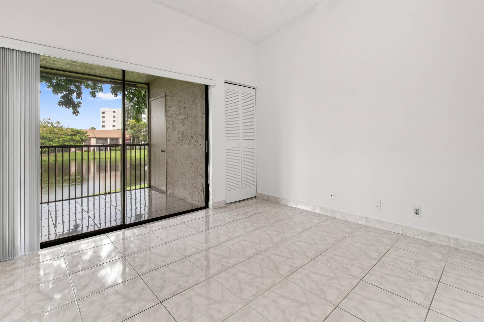 2051 SW 15th Street, #214, Deerfield Beach, FL 33442 IMG_4418