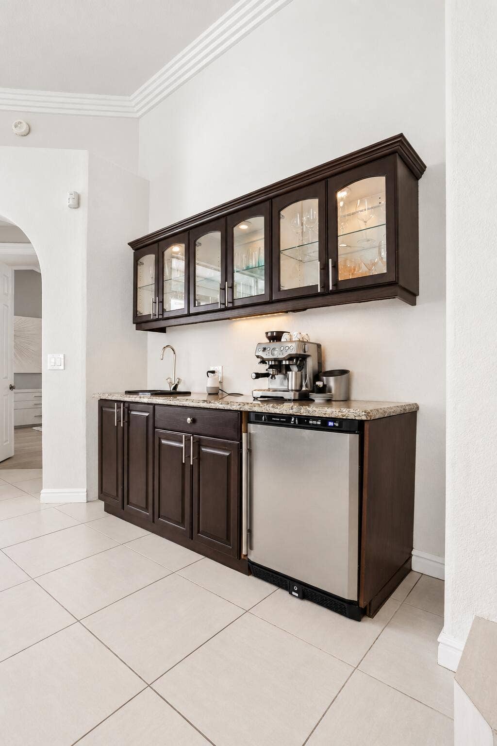 6718 Portside Drive, Boca Raton, FL 33496 Elegant Espresso Wet Bar with Glassware