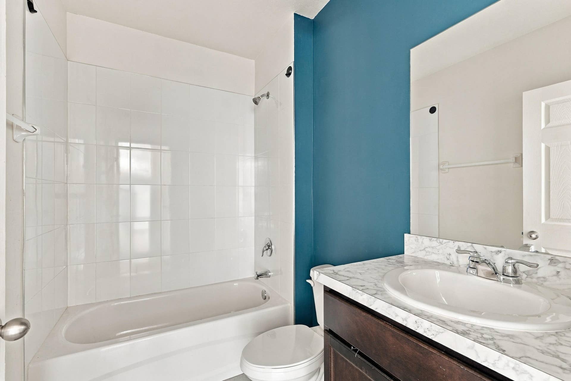 5305 Fantasy Drive, Fort Pierce, FL 34947 16_bathroom