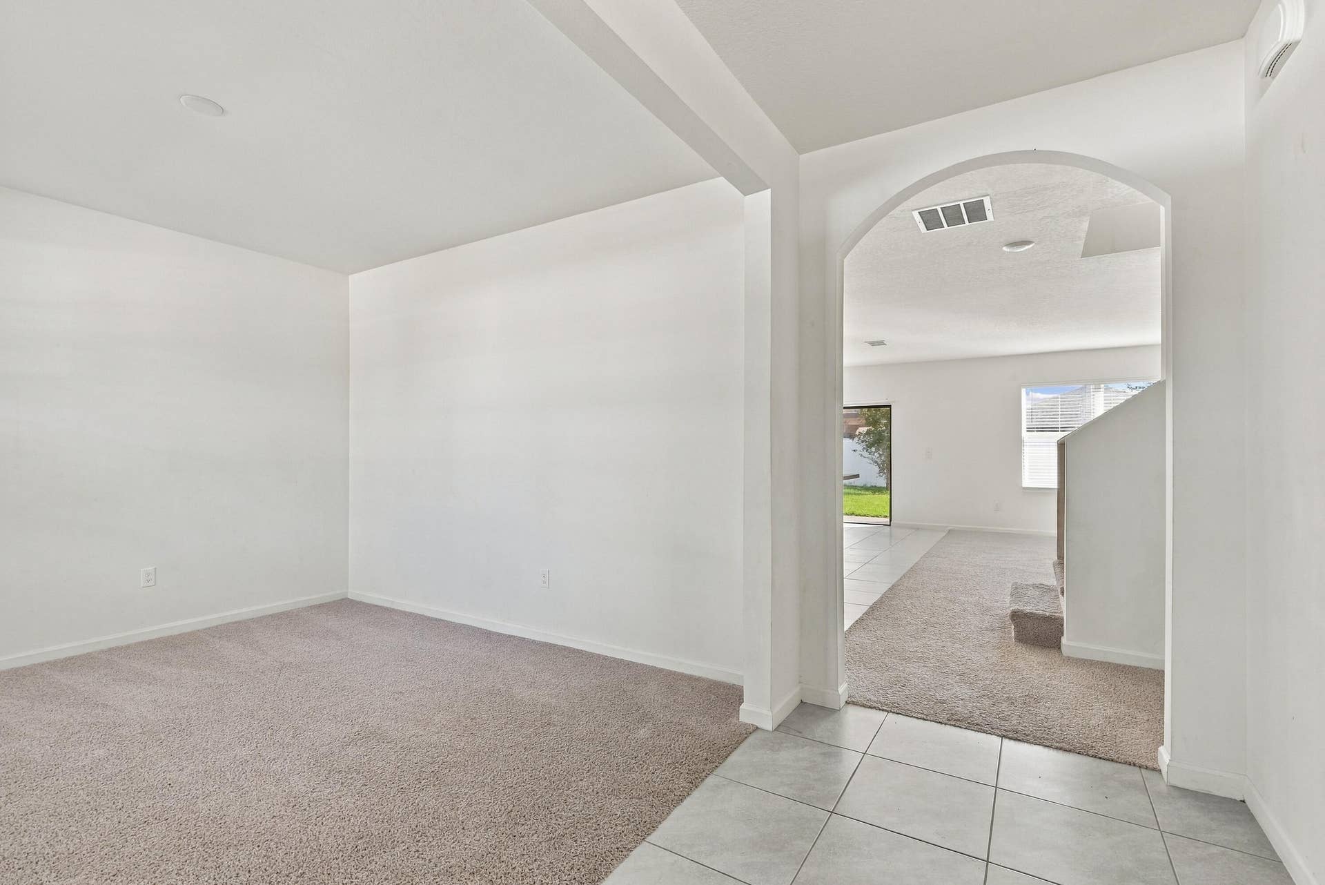 5305 Fantasy Drive, Fort Pierce, FL 34947 04_foyer