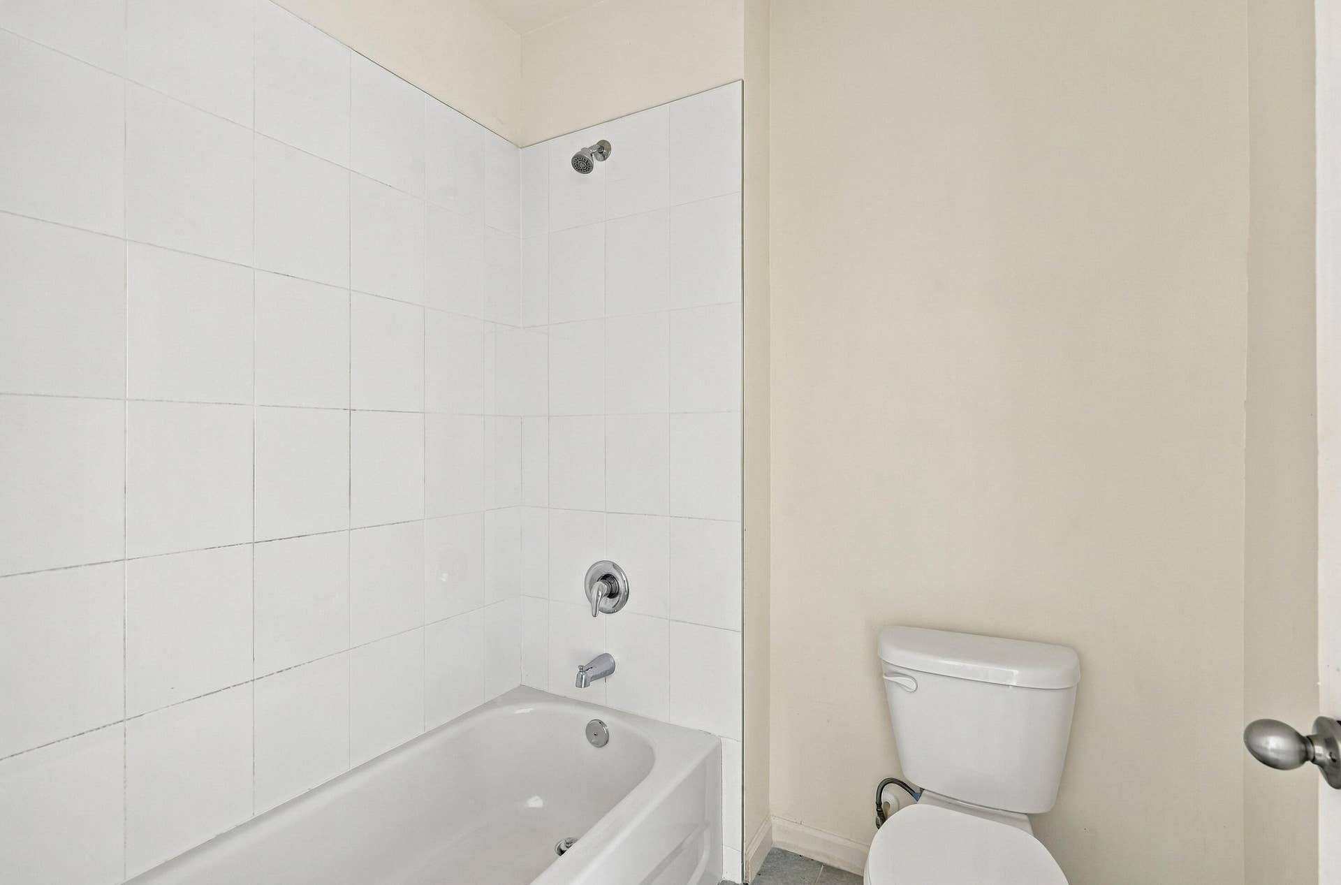 5305 Fantasy Drive, Fort Pierce, FL 34947 26_bathroom