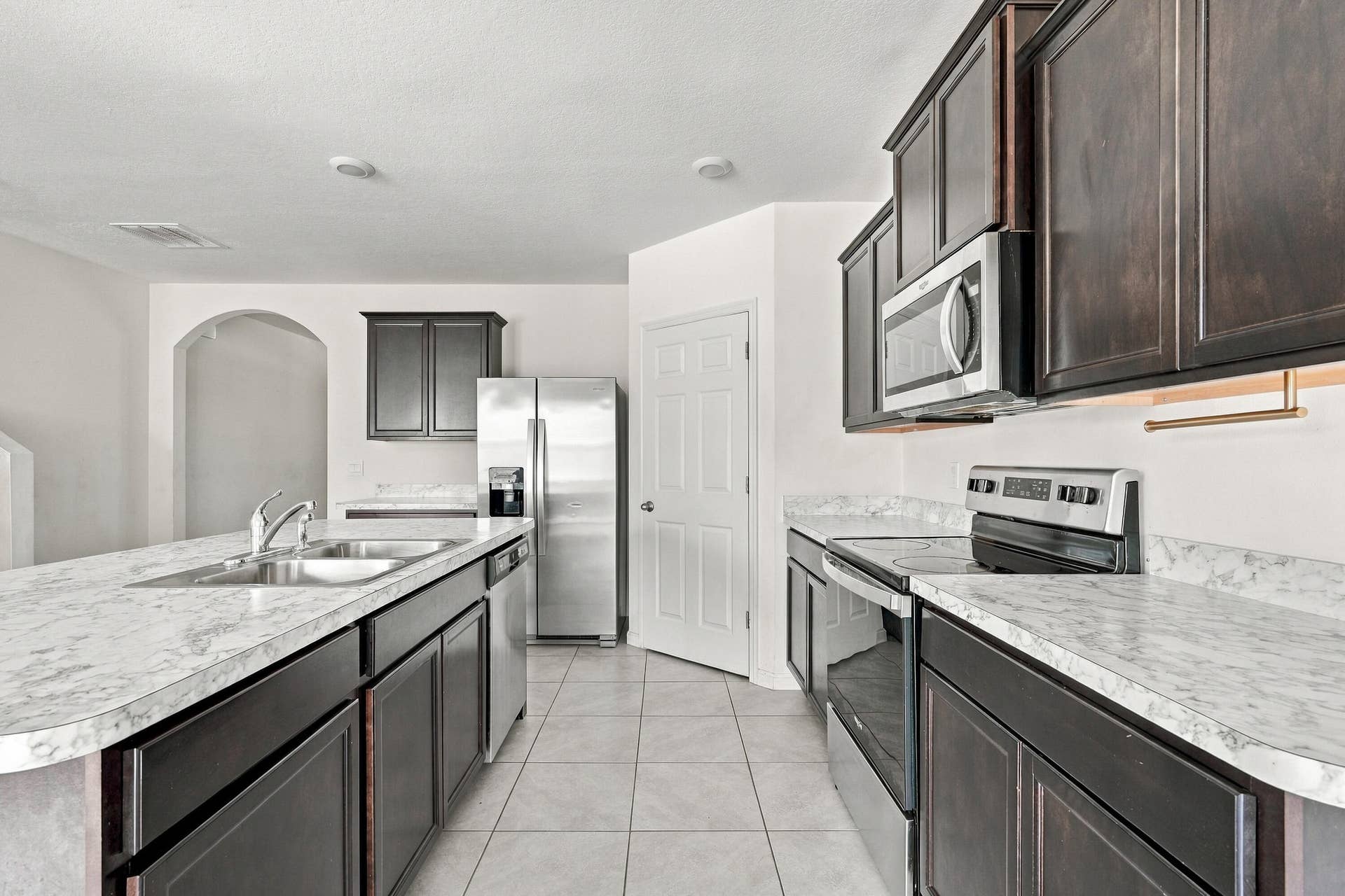 5305 Fantasy Drive, Fort Pierce, FL 34947 10_kitchen