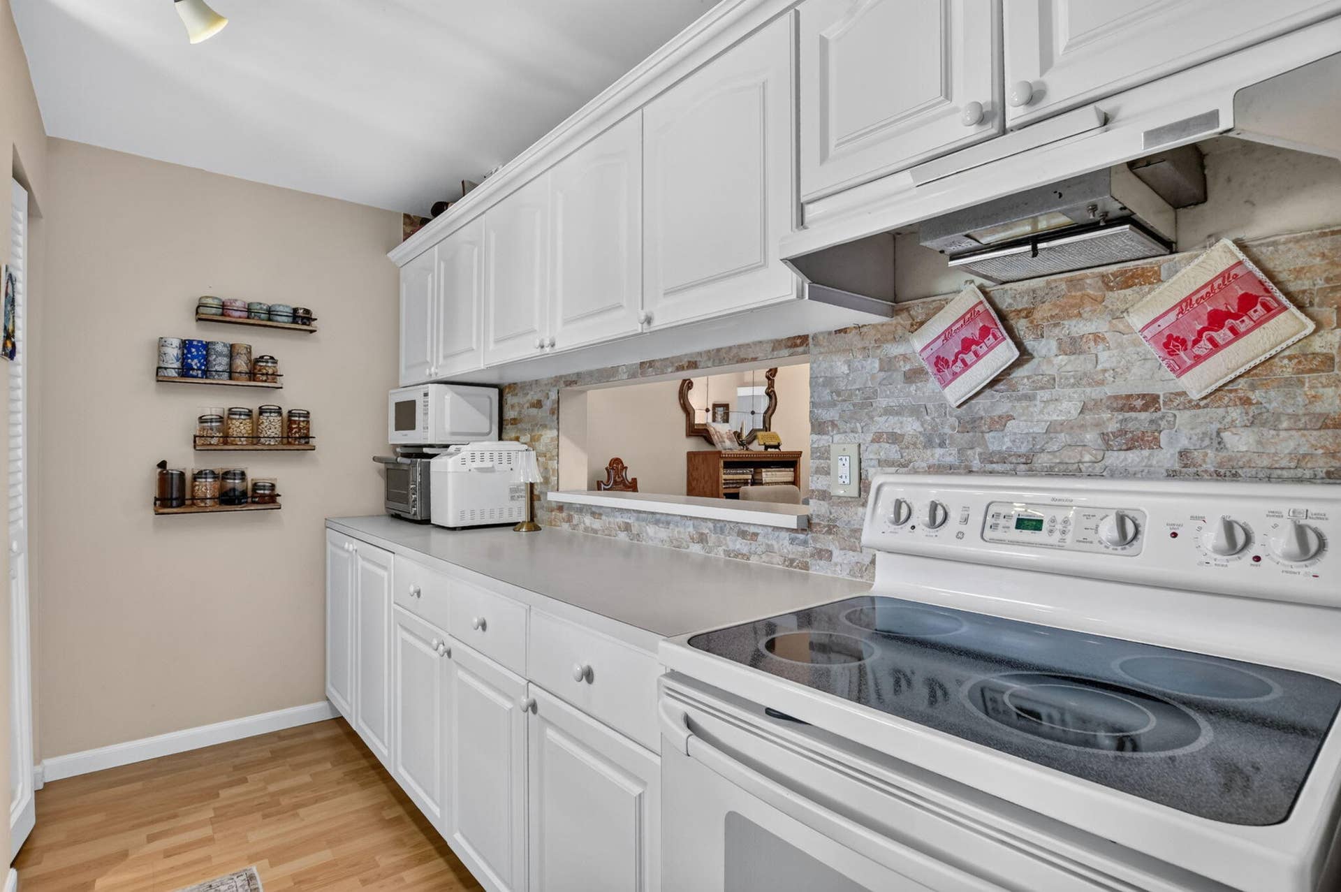 872 SW 9th Street Circle, #101, Boca Raton, FL 33486 6-web-or-mls-DSC_5215