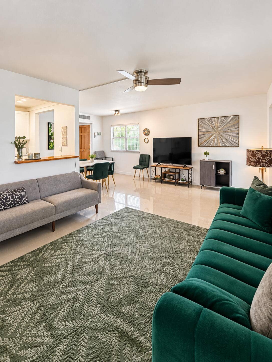 686 BRITTANY O, Delray Beach, FL 33446 Living Room