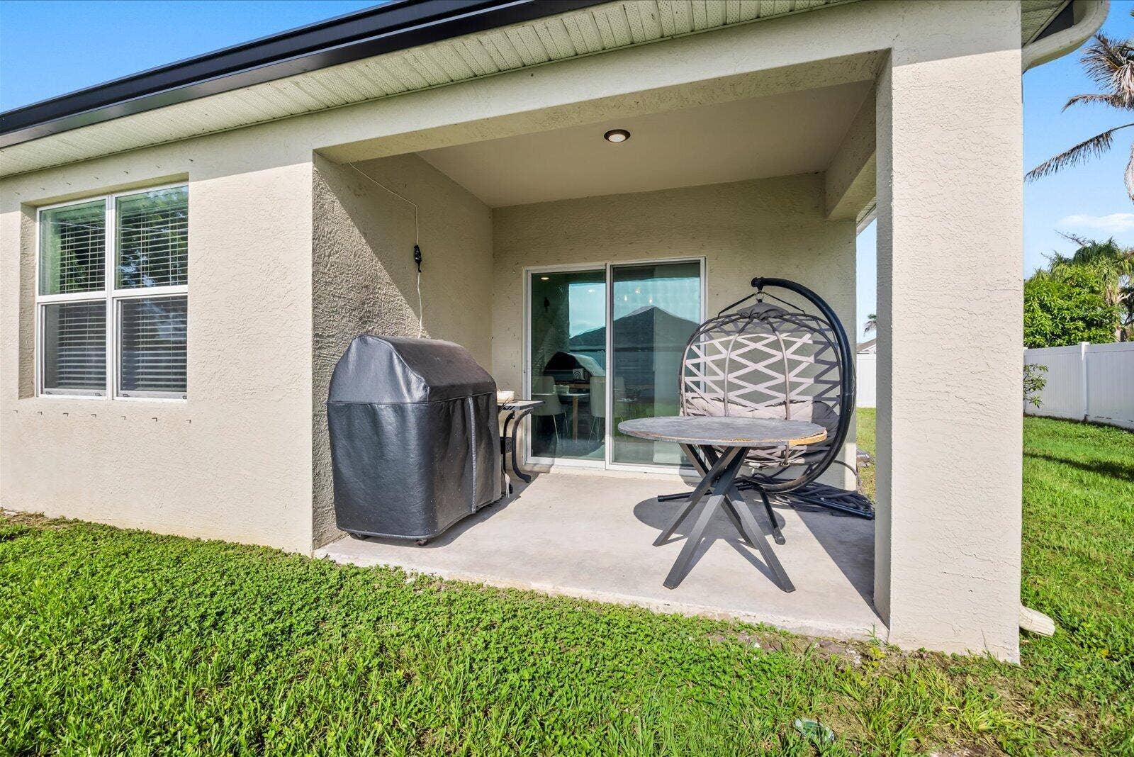 4589 SW Uleta Street, Port St Lucie, FL 34953 Covered Patio