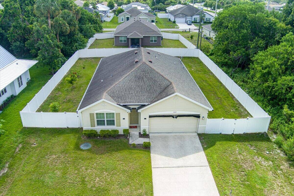 4589 SW Uleta Street, Port St Lucie, FL 34953 Aerial