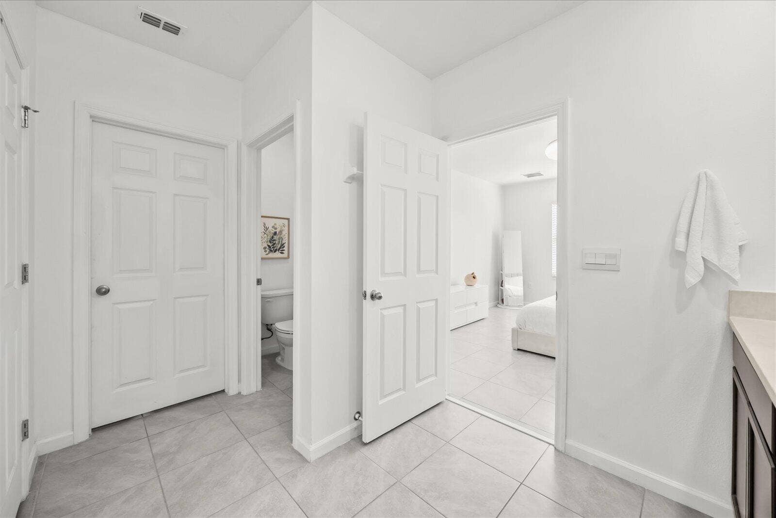4589 SW Uleta Street, Port St Lucie, FL 34953 Primary Bathroom