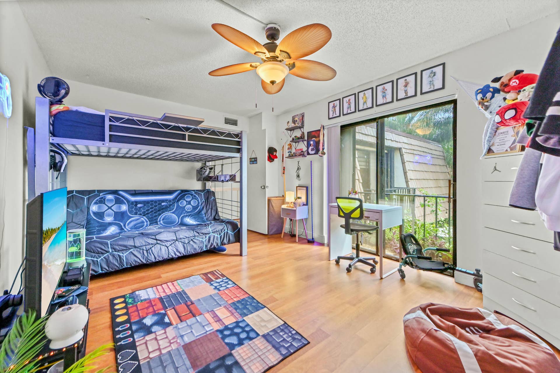 824 Springdale Circle, Palm Springs, FL 33461 21 Bedroom 02