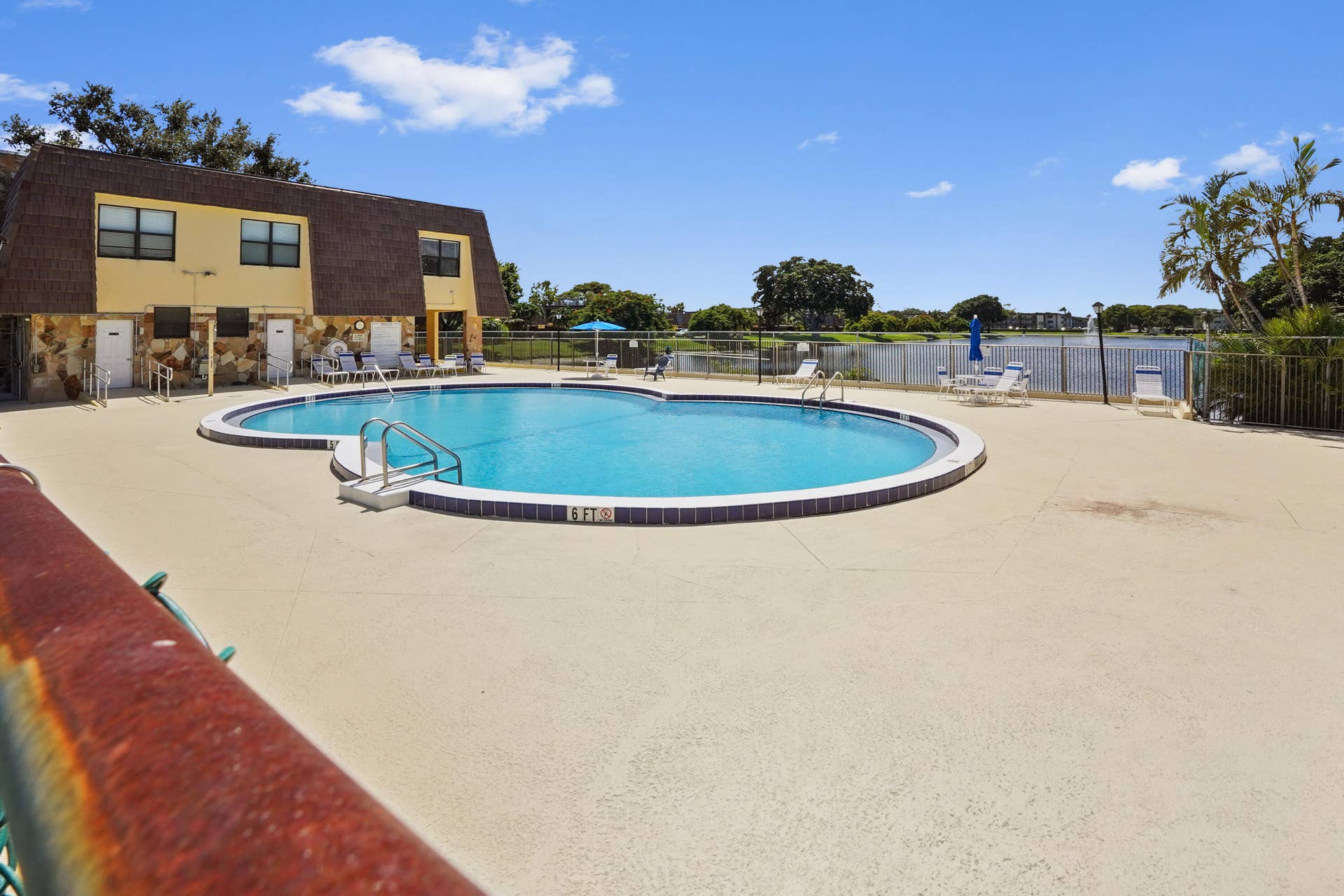824 Springdale Circle, Palm Springs, FL 33461 25 Pool 02