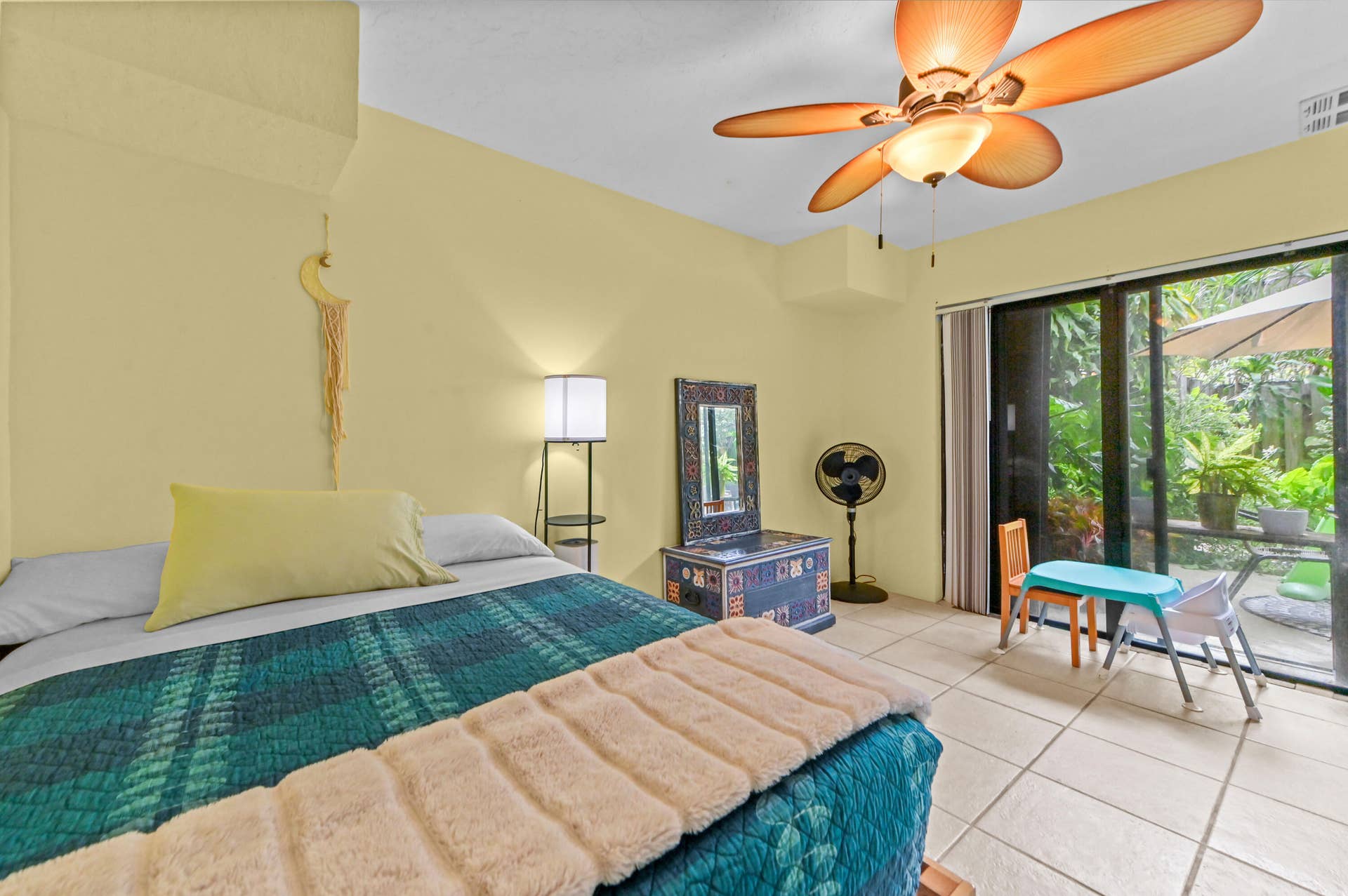 824 Springdale Circle, Palm Springs, FL 33461 18 Bedroom 03
