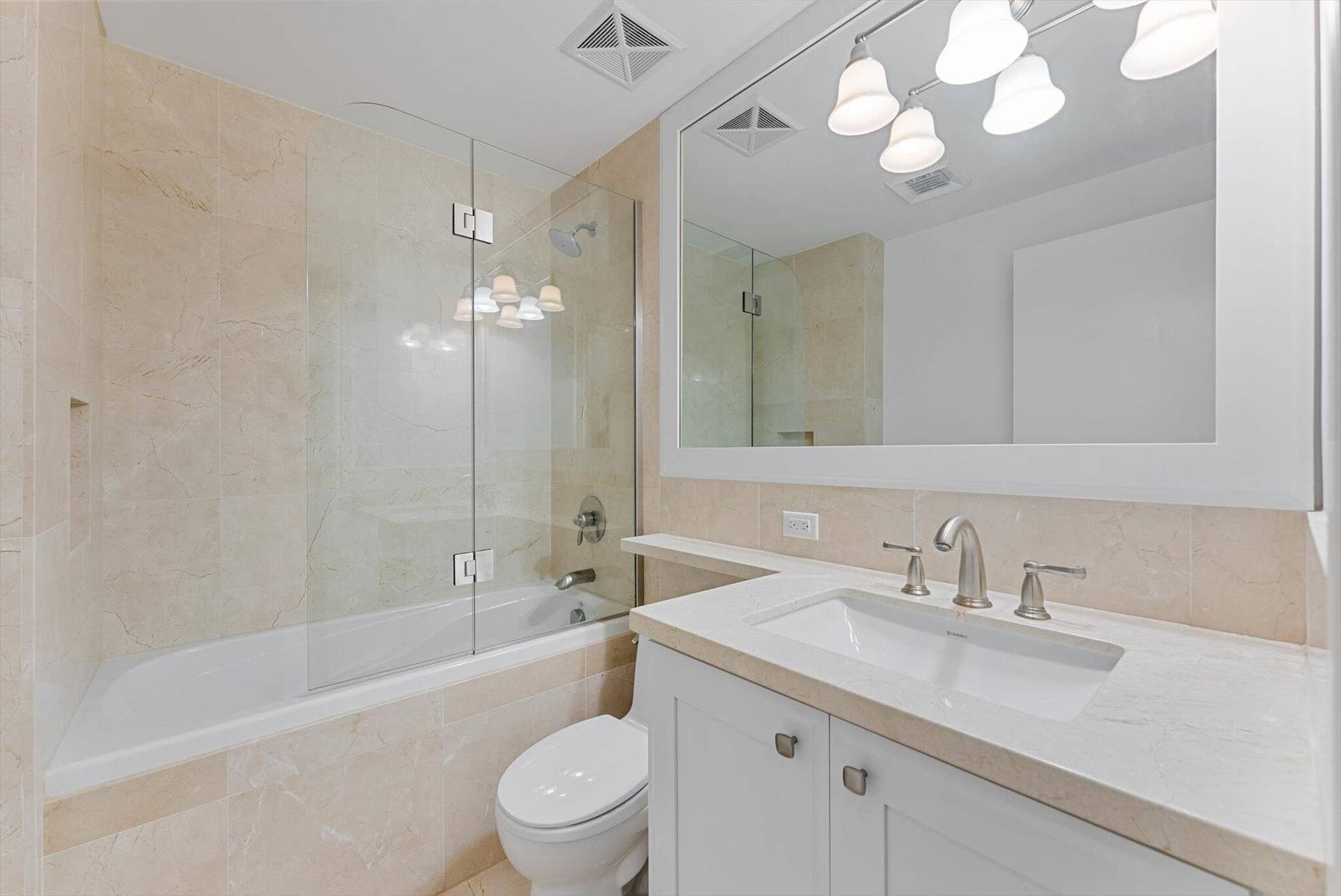 455 E PALMETTO PARK Road, #6E, Boca Raton, FL 33432 31-1-31