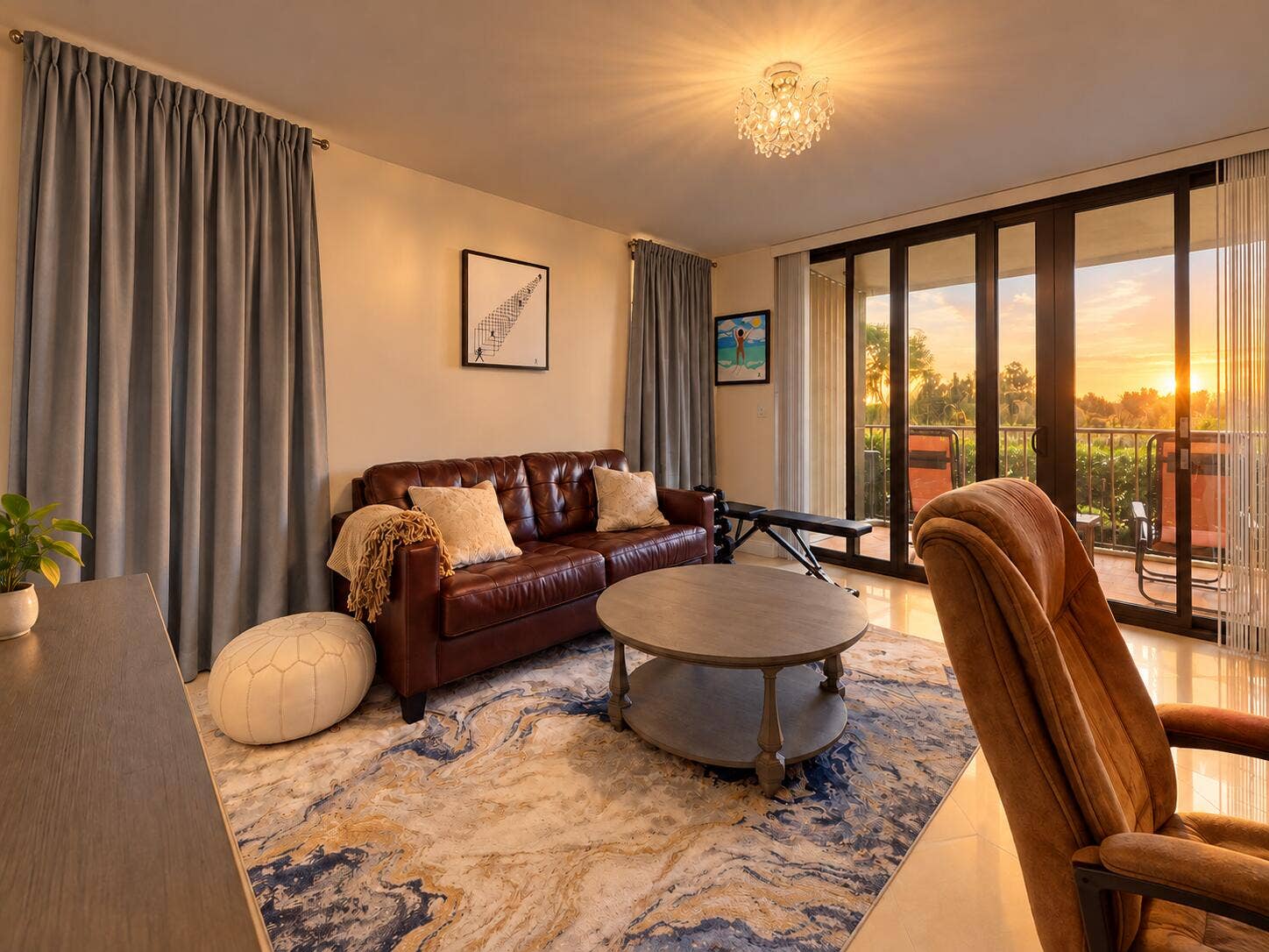 Cozy Sunset Condo with Closed Curtains