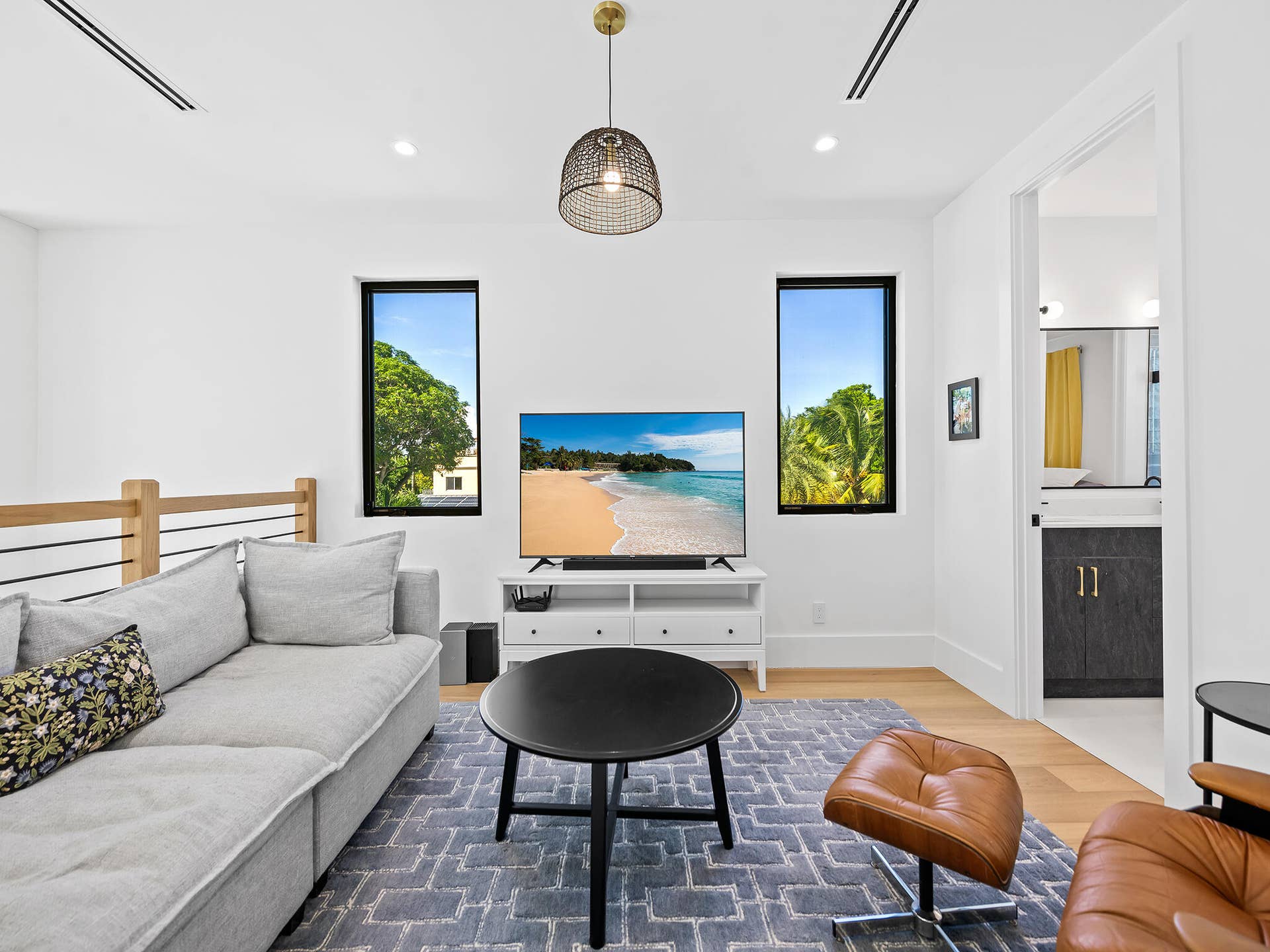 1317 NE 17th Avenue, Fort Lauderdale, FL 33304 DSC_5853