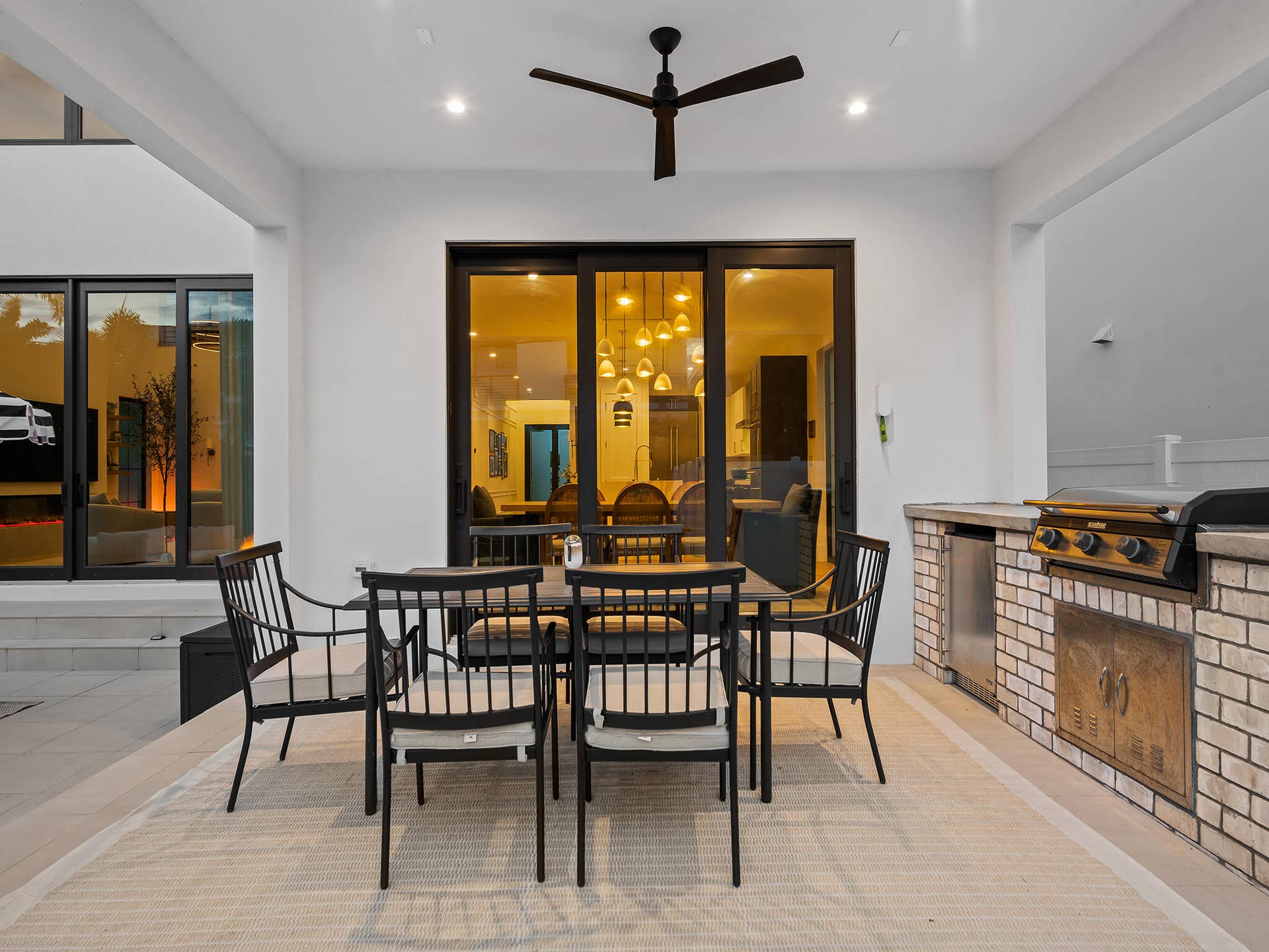 1317 NE 17th Avenue, Fort Lauderdale, FL 33304 DSC_6055