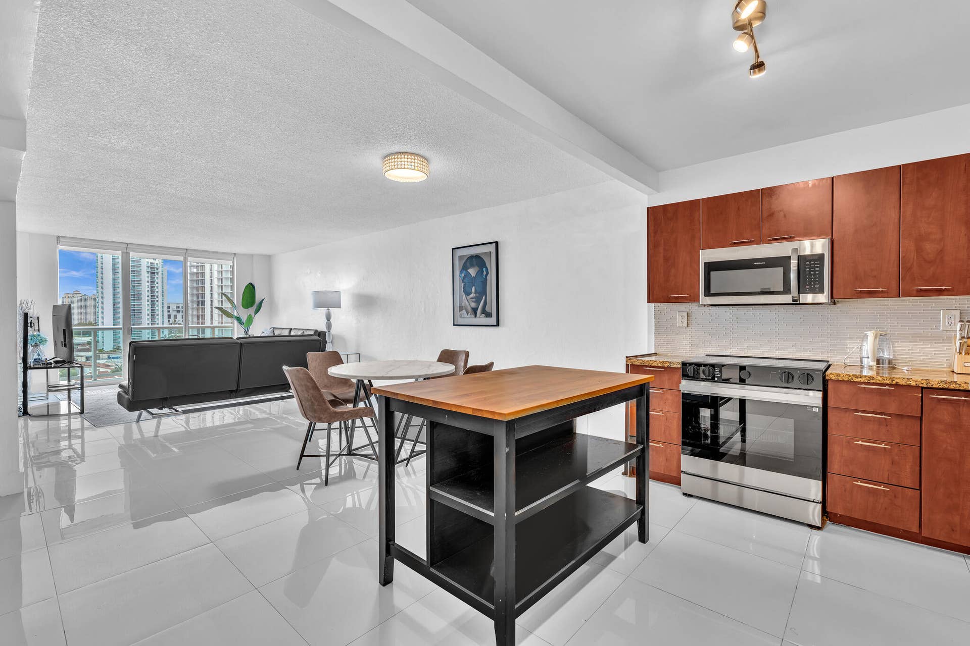 19390 COLLINS Avenue, #1007, Sunny Isles Beach, Sunny Isles Beach, FL 33160 FPP00431