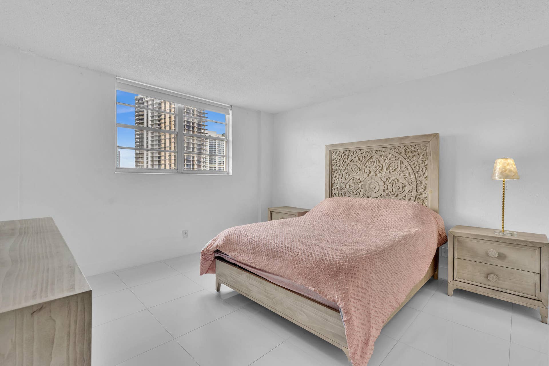 19390 COLLINS Avenue, #1007, Sunny Isles Beach, Sunny Isles Beach, FL 33160 FPP00551