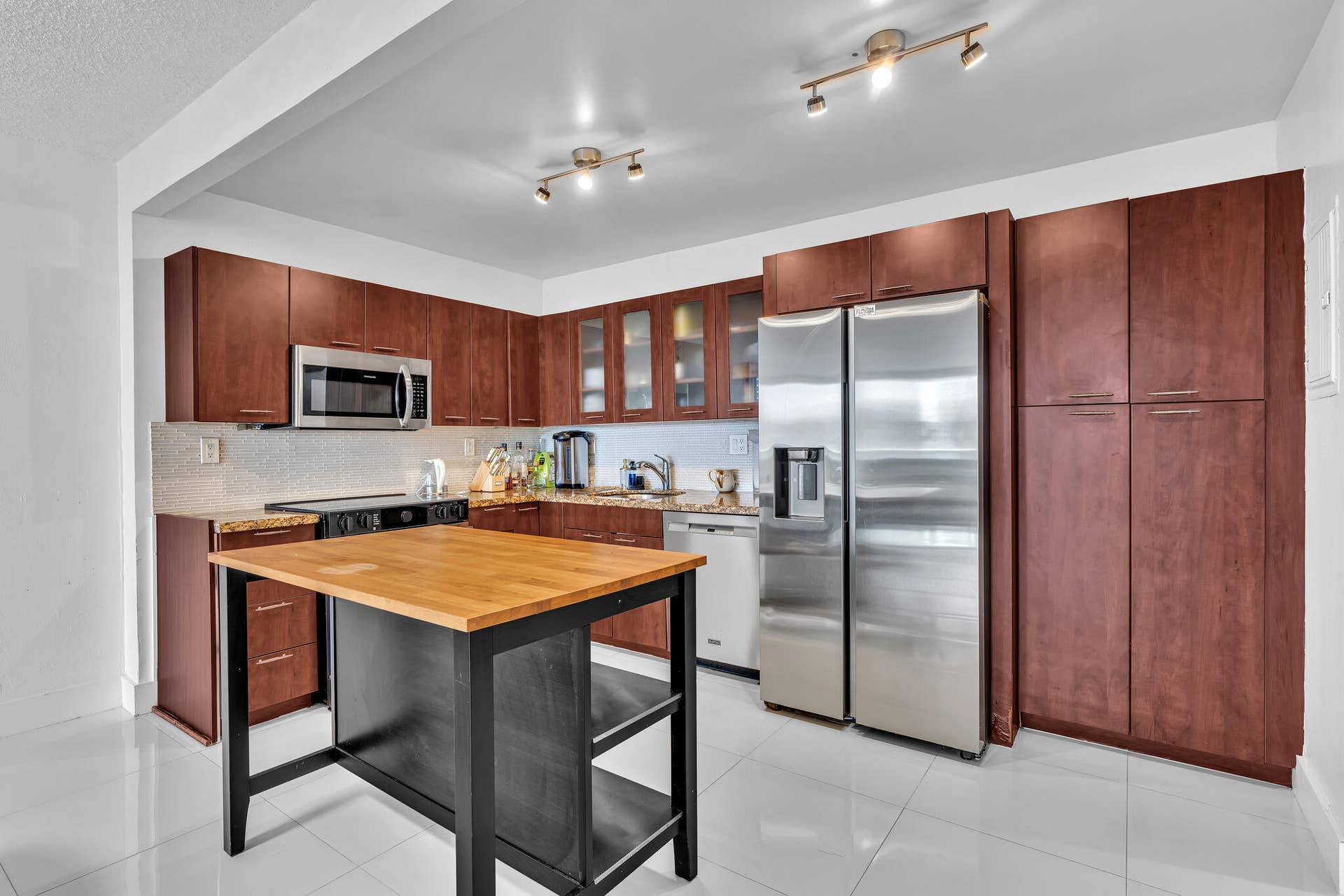 19390 COLLINS Avenue, #1007, Sunny Isles Beach, Sunny Isles Beach, FL 33160 FPP00426